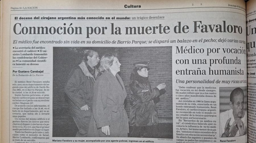 "Conmoción por la muerte de Favaloro", decía el titular del diario La Nación. (Fuente: Cedoc Perfil)