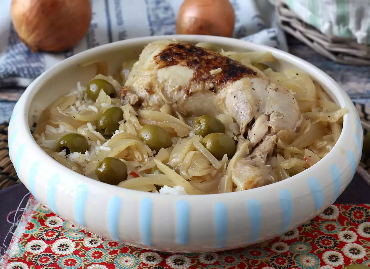 Kip yassa gerecht in de pan