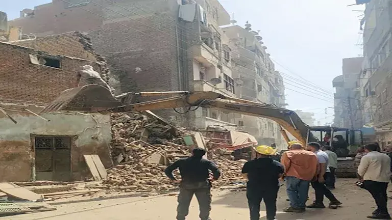 انهيار منزل قديم بالغربية