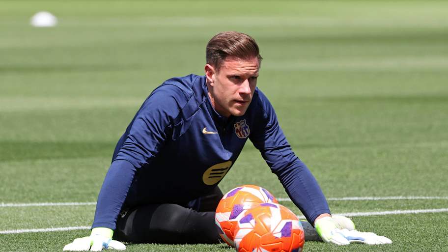Joan Garcia Sparks Controversy on Barcelona Debut