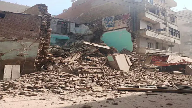 انهيار منزل قديم بالغربية