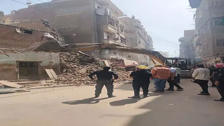 انهيار منزل قديم بالغربية