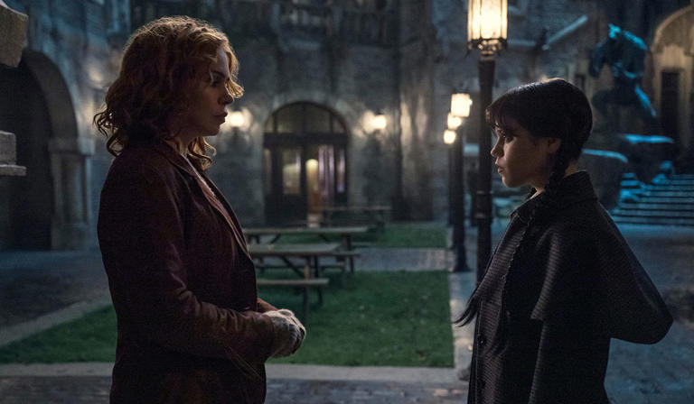 Wednesday. (L to R) Billie Piper as Isadora Capri, Jenna Ortega as Wednesday Addams in episode 202 of Wednesday. Pic: Netflix