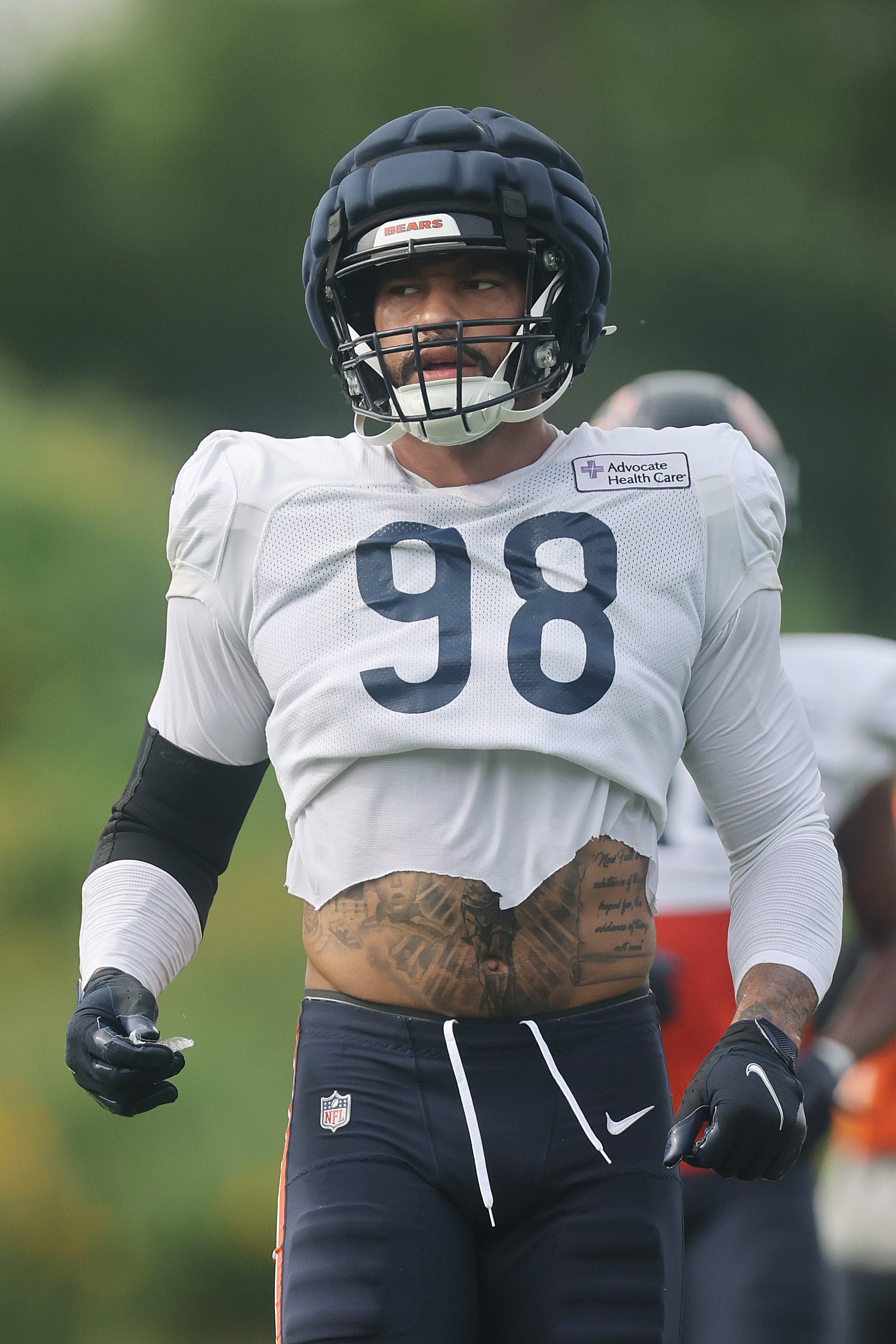 Bears DE Montez Sweat exits practice with apparent injury