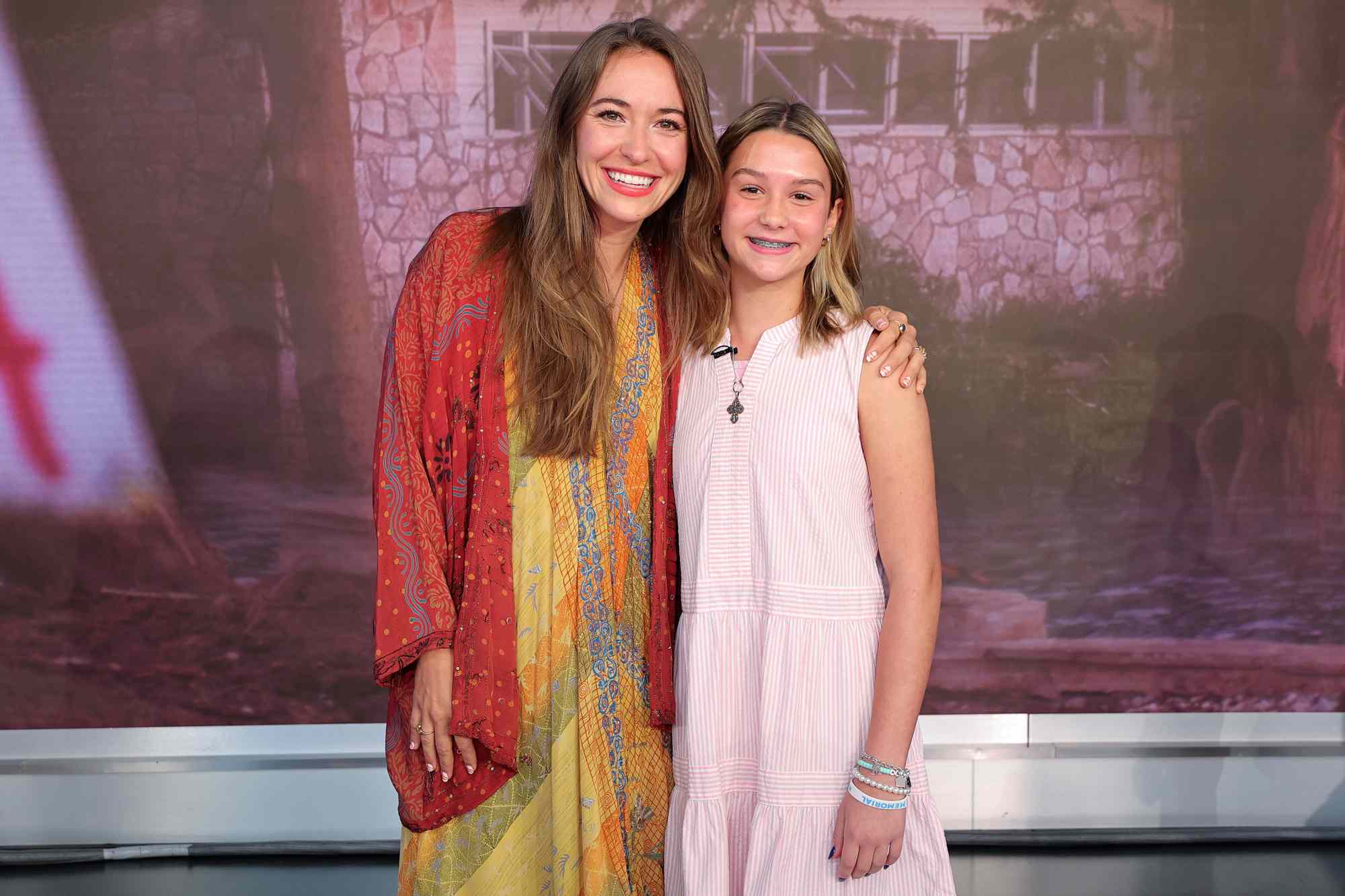 Camp Mystic Survivor Performs Song Honoring Texas Flood Victims on TV(01)