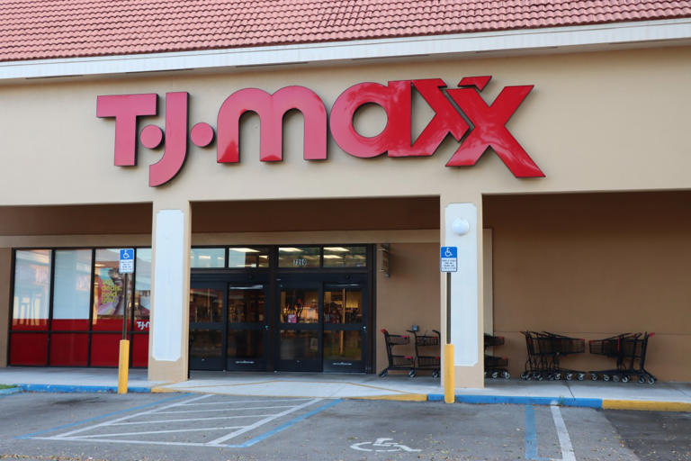 Can I Shop at T.J. Maxx on Labor Day?