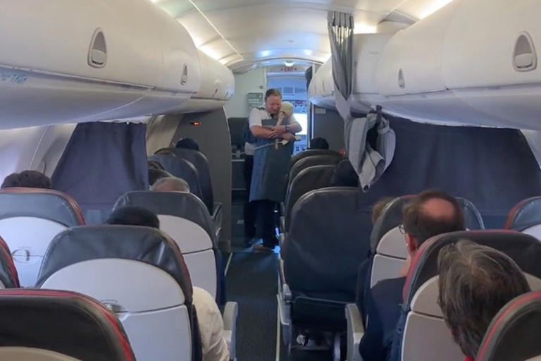 Utah pilot surprises grandma who had no idea her grandson was on the