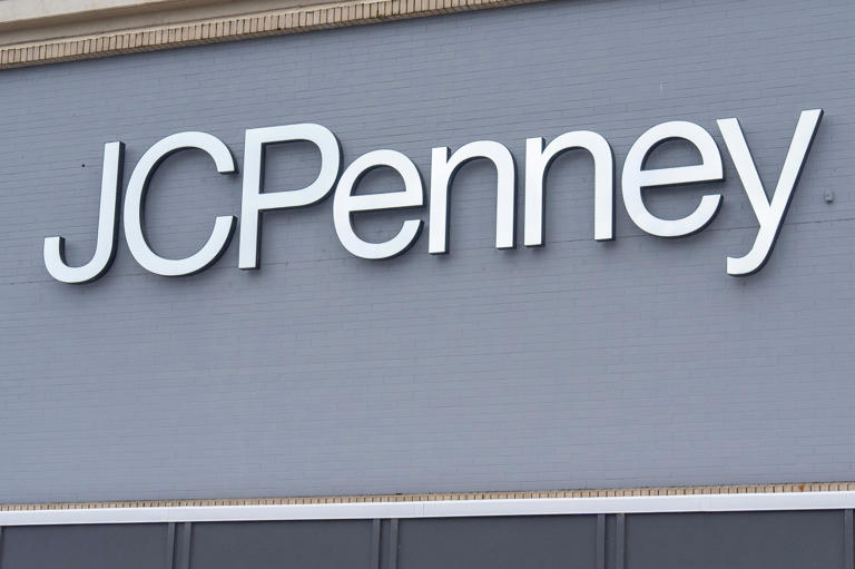 Boston private equity firm Onyx Partners has acquired a portfolio of 119 JCPenney across the U.S.