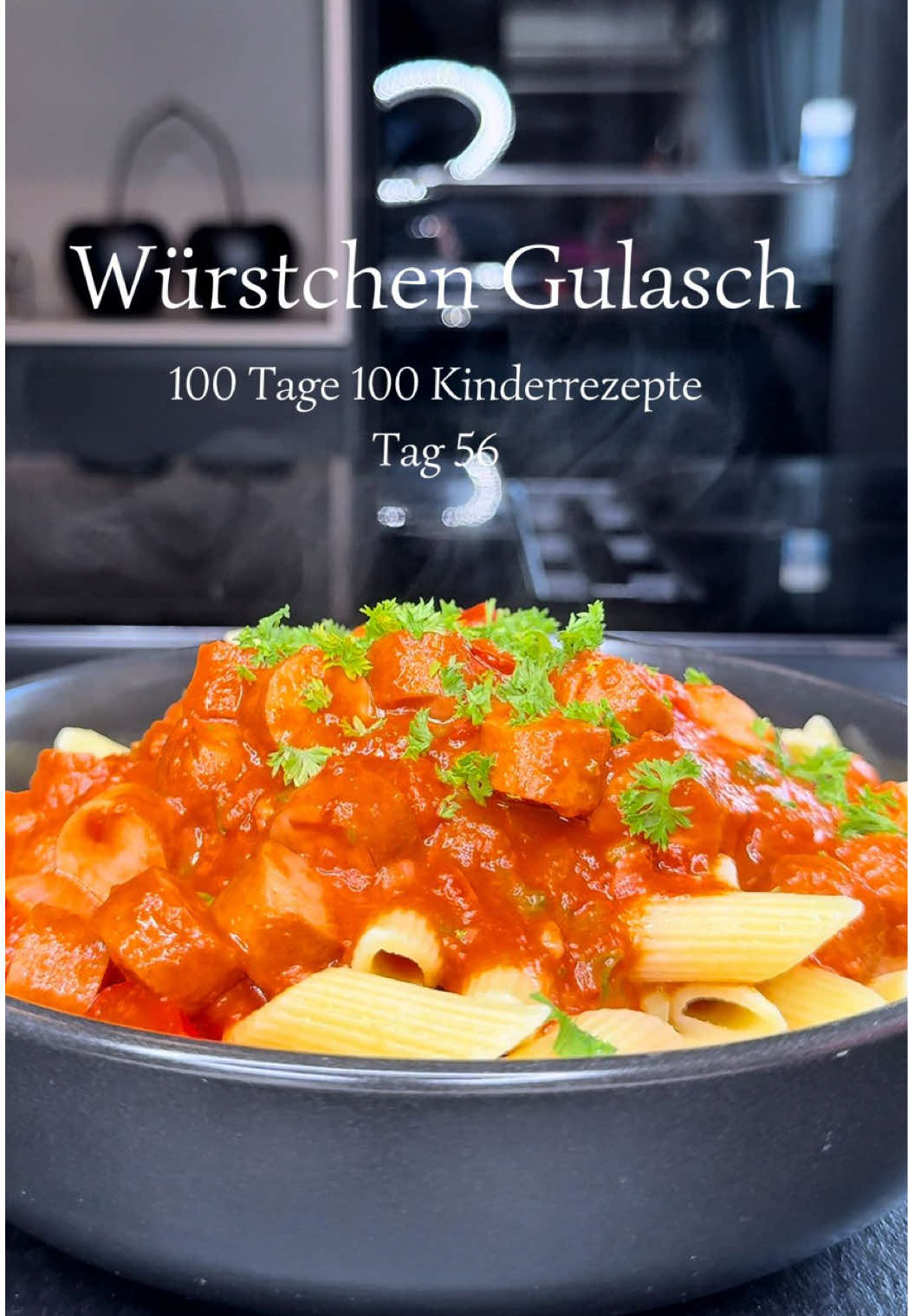 Würstchen Gulasch – ein herzhafter deutscher Wursteintopf