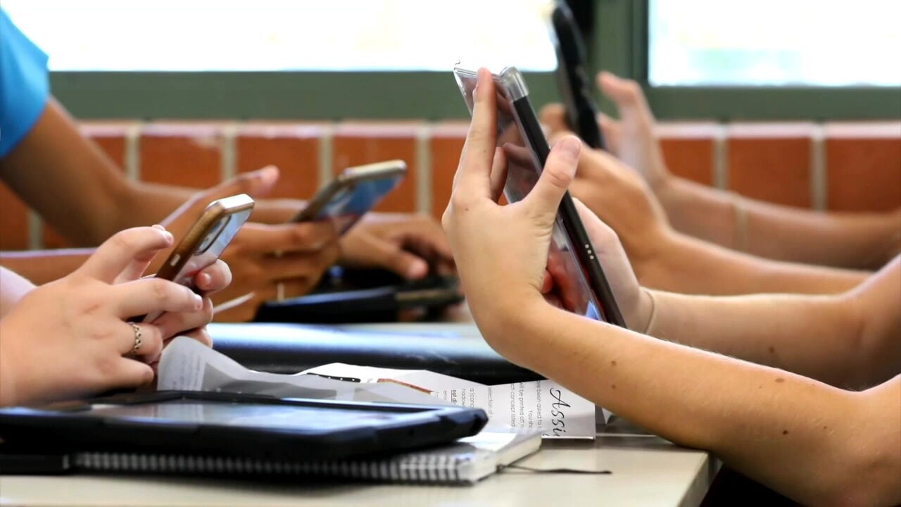 KSU study finds positive impact of school phone bans extends to ...