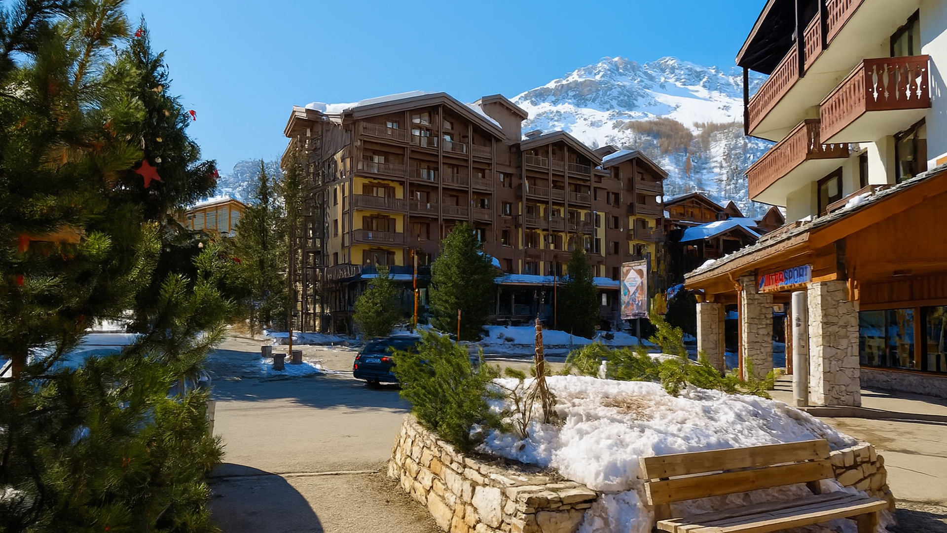 Val d'Isère France - Alpine Ski Resort with Breathtaking Views (4K)