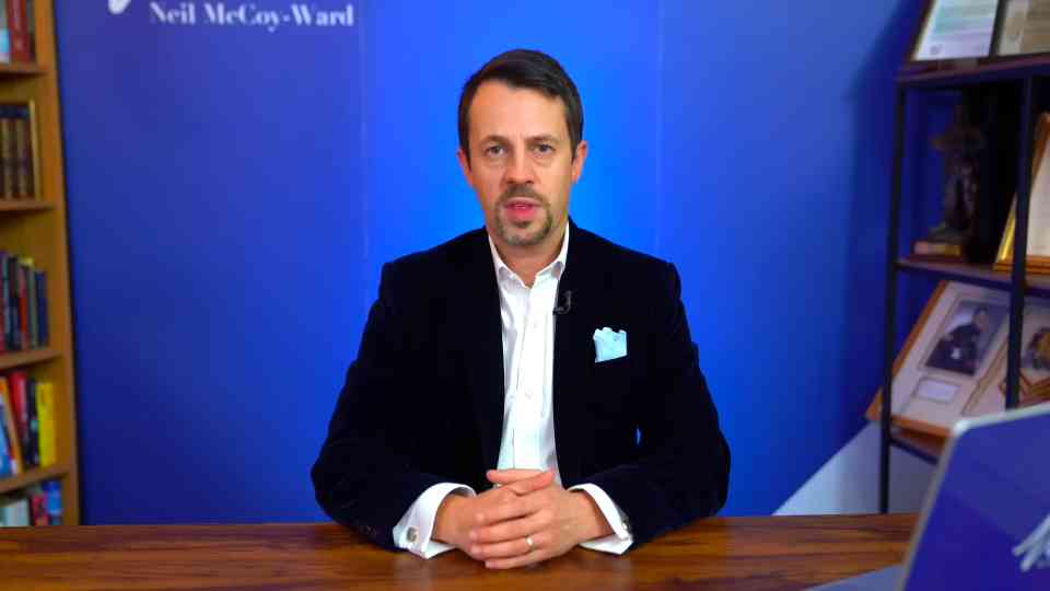 WHAT THE NEW 600 IRS REPORTING THRESHOLD MEANS FOR YOU visual data 2