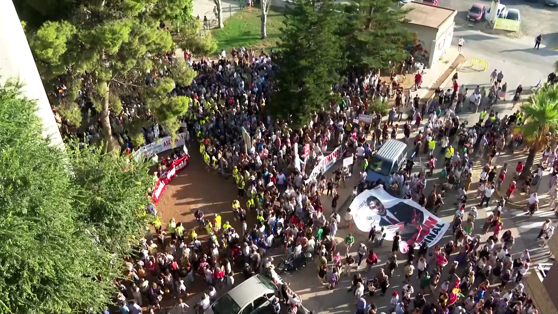 Protesters demand resignation nine months after Valencia floods