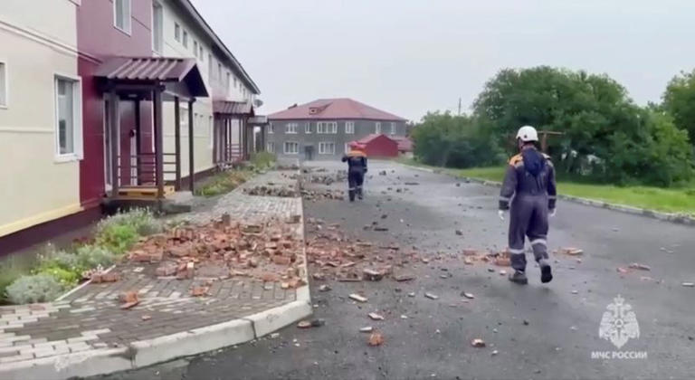 Magnitude 8 earthquake frequency