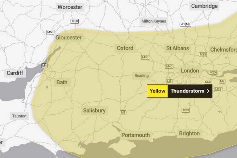 met-office-11-hour-thunderstorm-weather-warning-for-major-disruption
