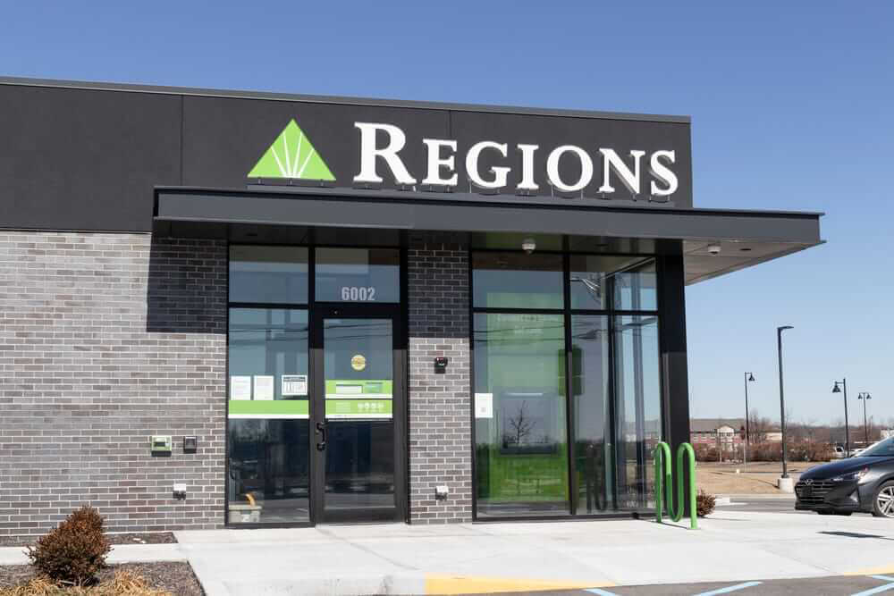 Is Wall Street Bullish or Bearish on Regions Financial Stock? Is Wall Street Bullish or Bearish on Regions Financial Stock?