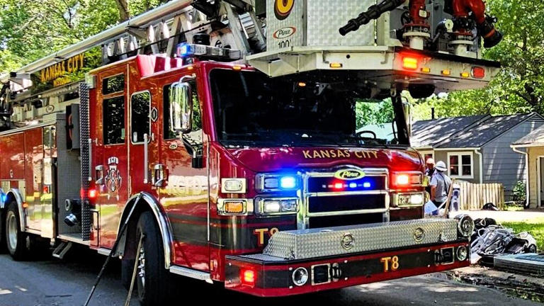 Firefighters rescue 3 dogs, cat from burning Kansas City home