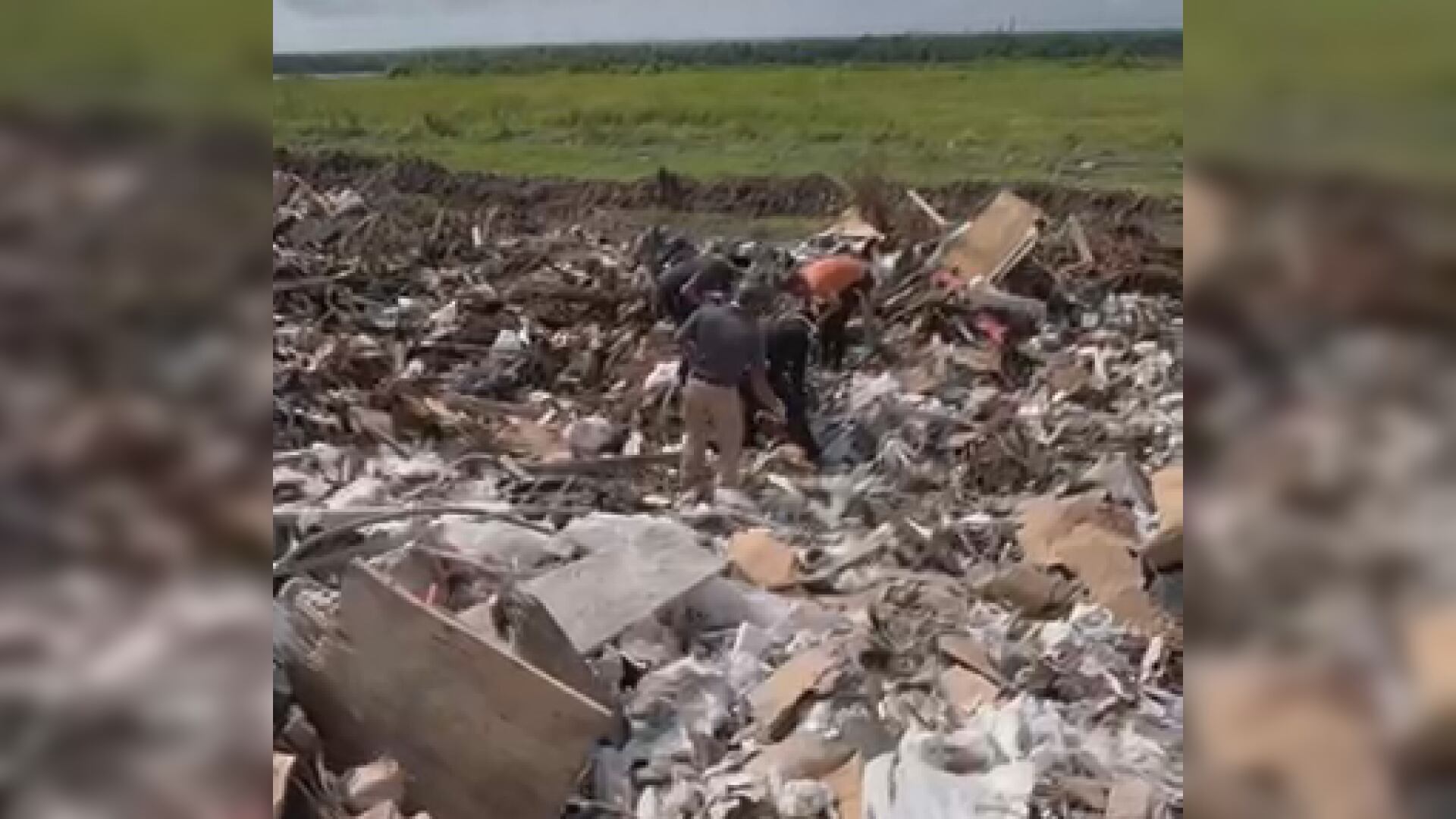 Orleans Parish criminal court s clerk staff searches landfill for