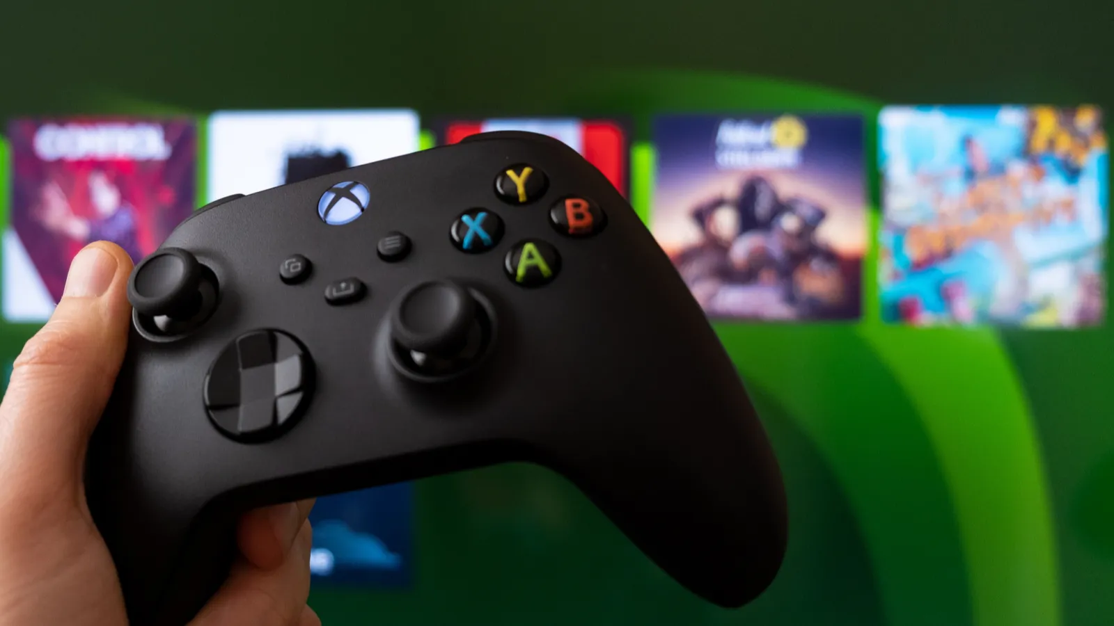 Xbox owners can build a smart home dashboard on their TV for $2.99
