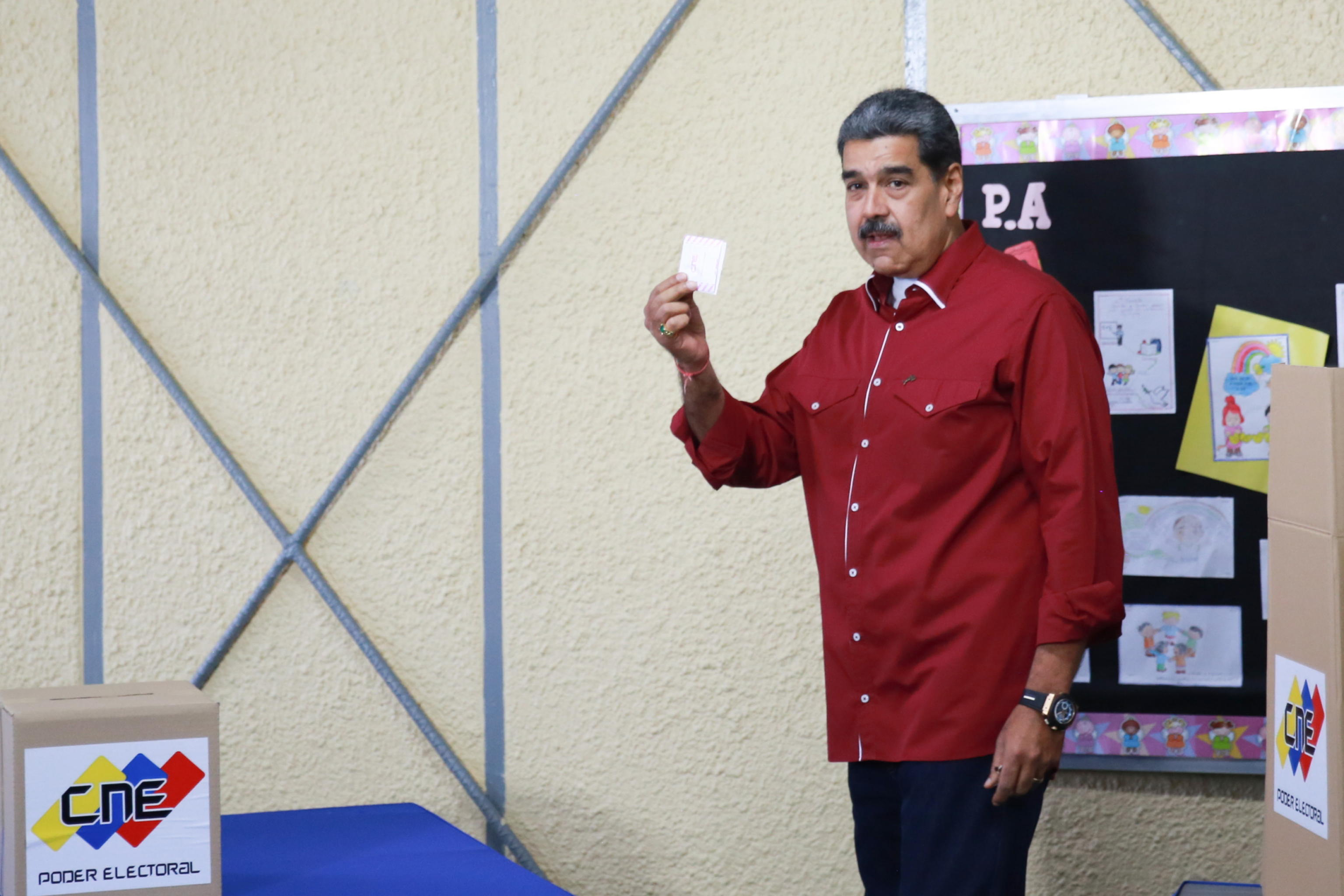 L'Osa accusa Maduro, 'nasconde i voti e reprime l'opposizione'