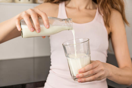 Researchers found full-fat milk had a higher mortality risk in than those who drank low-fat milk (Getty Images/iStockphoto)