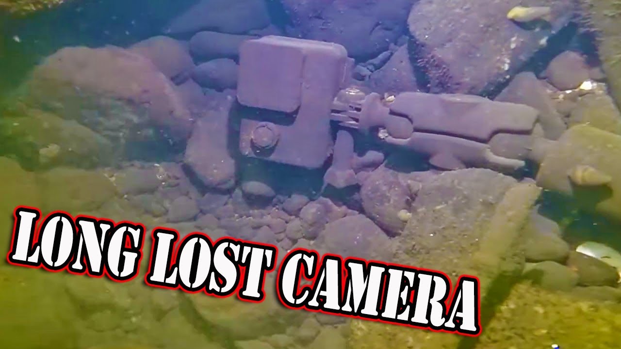 I found fisherman's lost camera while scuba diving river!(01)