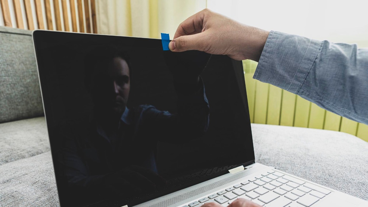 How to Know If My Laptop Camera is Hacked: Top Warning Signs