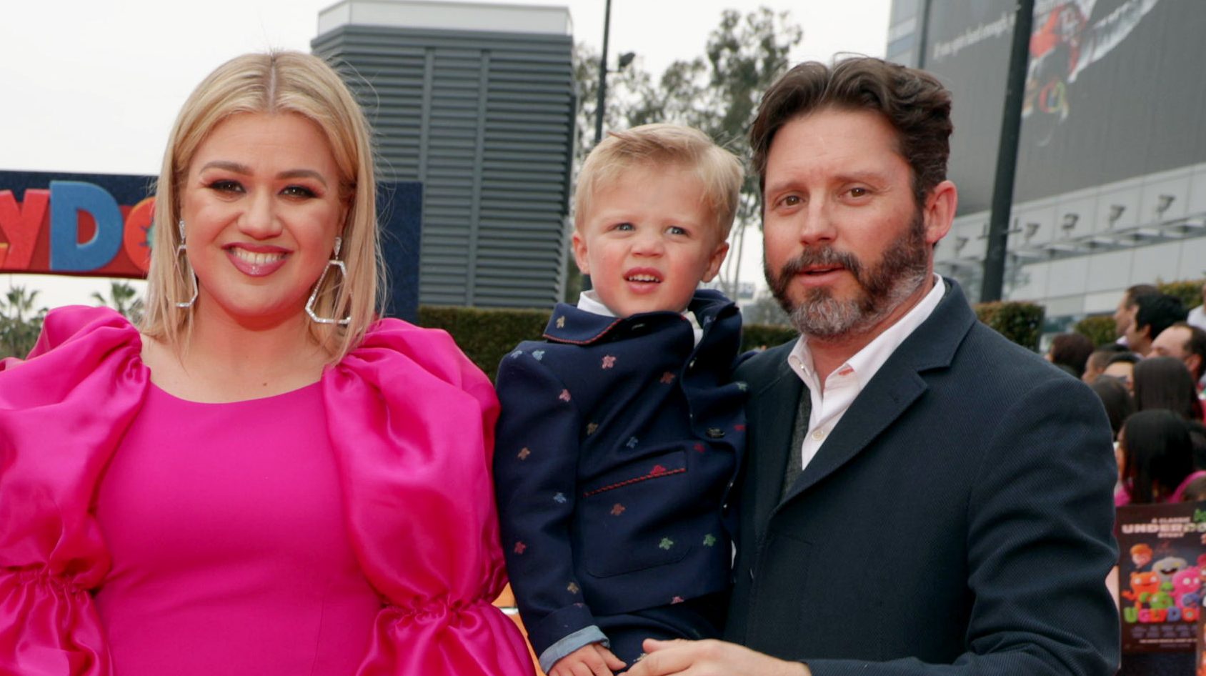 Kelly Clarkson’s Kids: Meet Her 2 Children With Late Ex-Husband Brandon ...