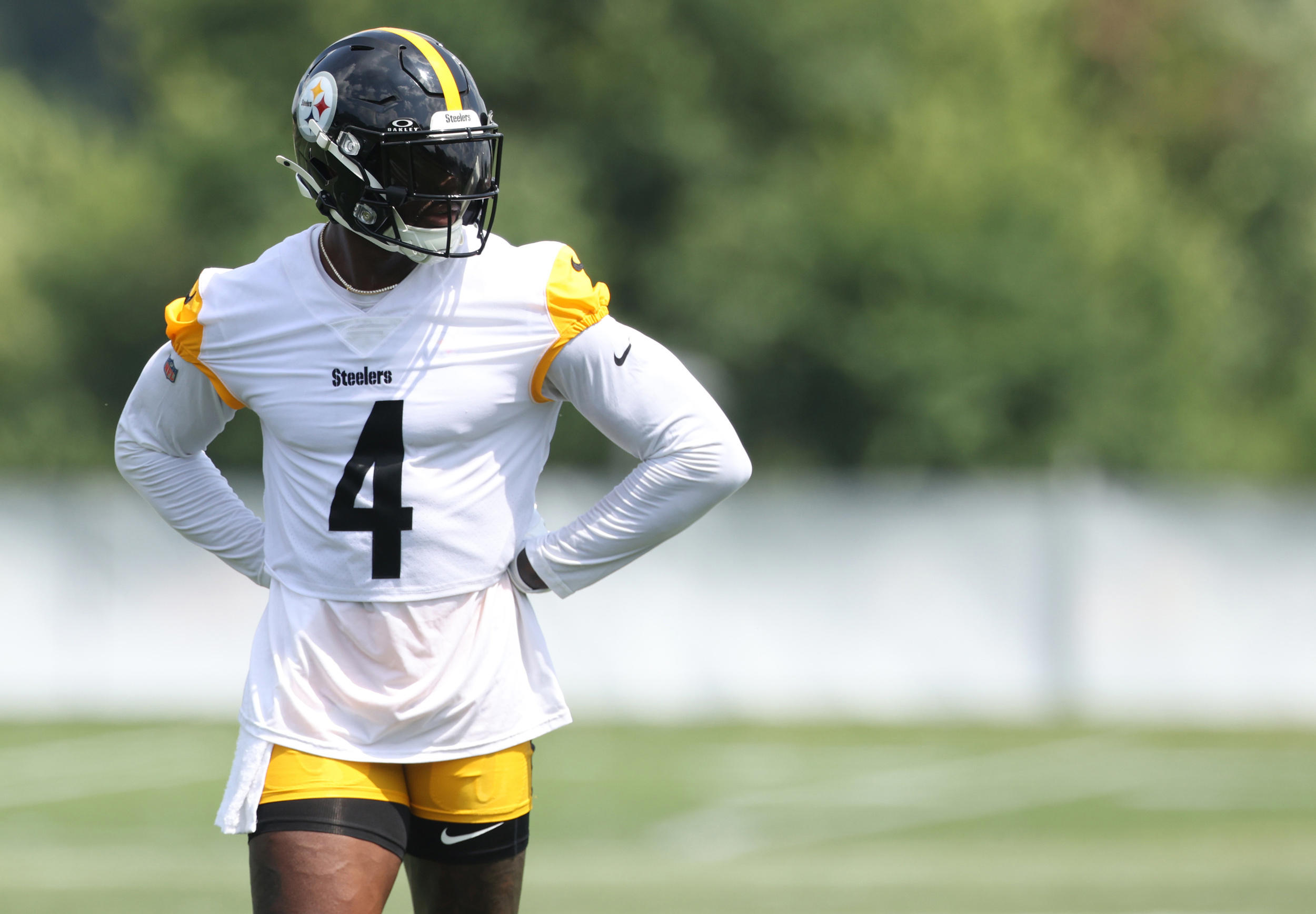 Steelers #39 DK Metcalf discusses connection with Aaron Rodgers after Steelers #39 DK Metcalf discusses connection with Aaron Rodgers after