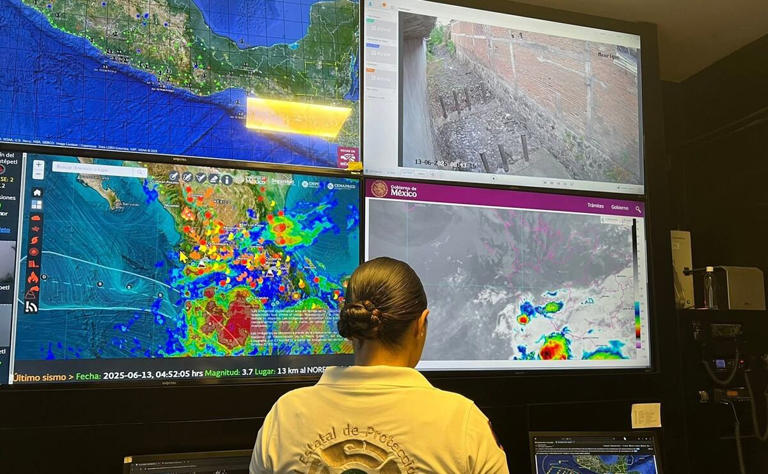 La Unidad Estatal de Protección Civil continúa el monitoreo de la tormenta que ha generado lluvias y alto oleaje en las costas de Colima. Foto: @PC_Colima