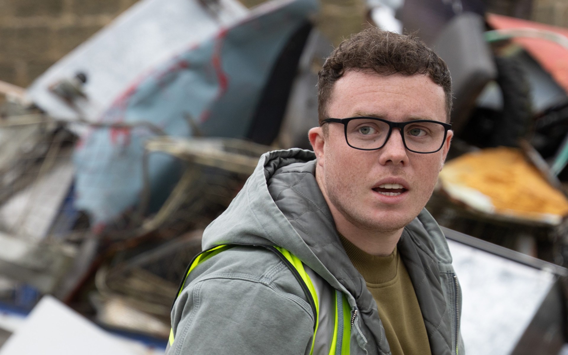 Vinny was attacked by a man called Mike, but he has framed Kammy (Picture: ITV)