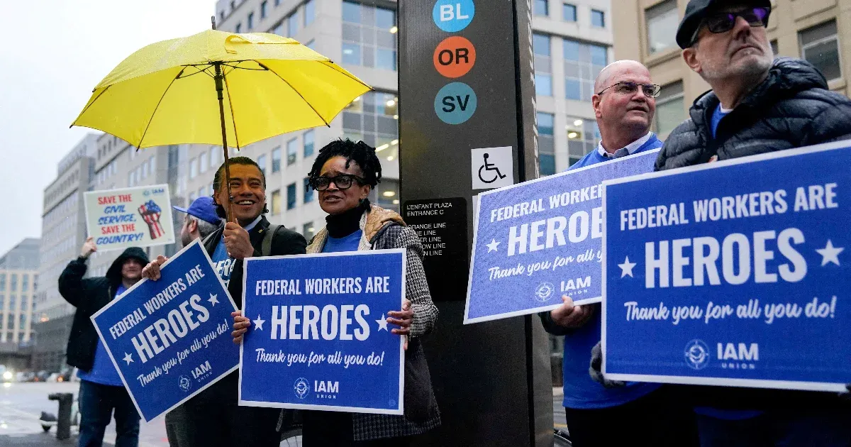 Online feketelistákkal próbálja megfélemlíteni egy Trump-közeli csoport ...