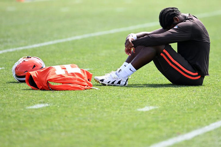 Shedeur Sanders given fresh Browns hope as Arch Manning future prediction  made