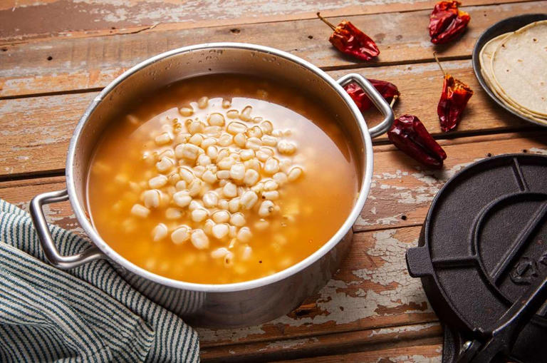 Pozole saludable: Receta + tips