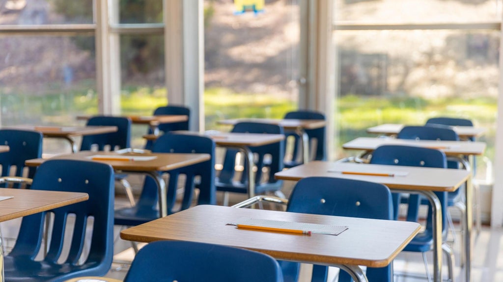 Drunk first grade teacher found in classroom bathroom at Pittsburgh ...