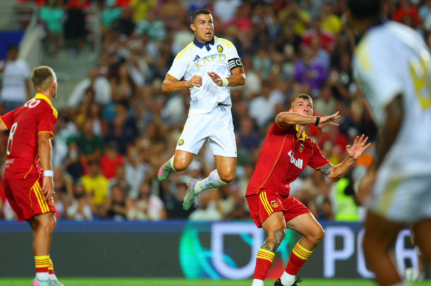 Image hình ảnh hình ảnh hình ảnh hình ảnh Mohamed Simakan - Ronaldo lập hat-trick dù nhường phạt đền cho Mane