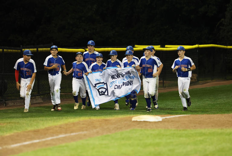 Braintree walks off in extra innings to advance to Little League World Braintree walks off in extra innings to advance to Little League World