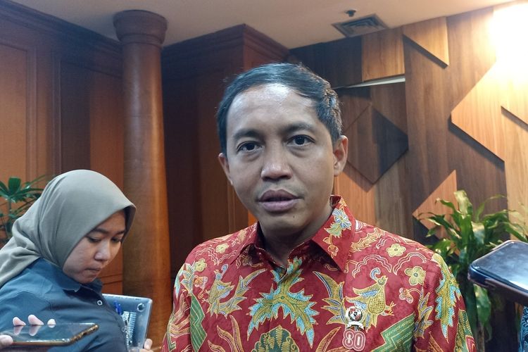 Kinerja Menteri dalam Satu Tahun Kabinet Merah Putih, DPR: Raja Juli Antoni Siap Belajar