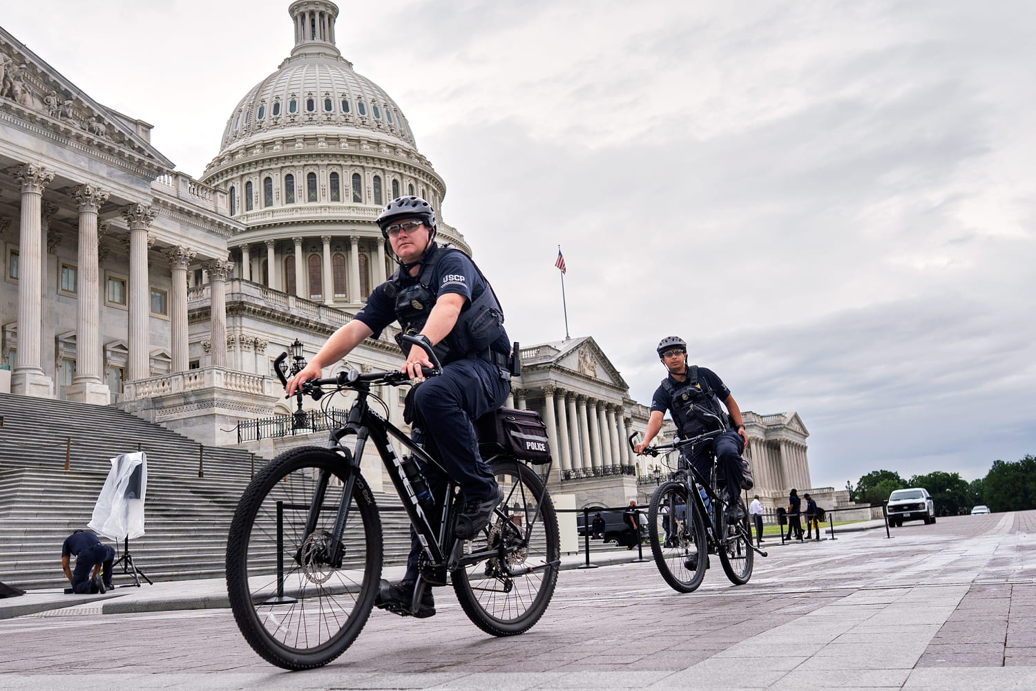 Trump orders increased federal law enforcement presence in D.C. after ...