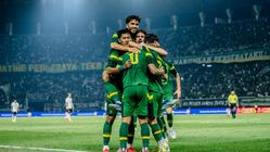 Prediksi Skor Persebaya vs Bali United 23 Agustus 2025: Formasi dan Performa Tim