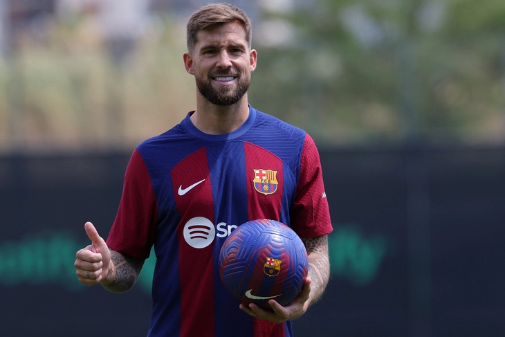 Image hình ảnh hình ảnh hình ảnh hình ảnh Inigo Martinez - Barca lên tiếng về cú sốc từ Inigo Martinez