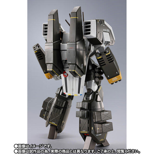 幻のアーマードが特別仕様カラーリングに！「マクロス」より「DX