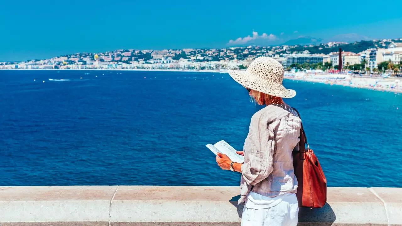 8 tourist scams that could ruin your trip (and how to outsmart every