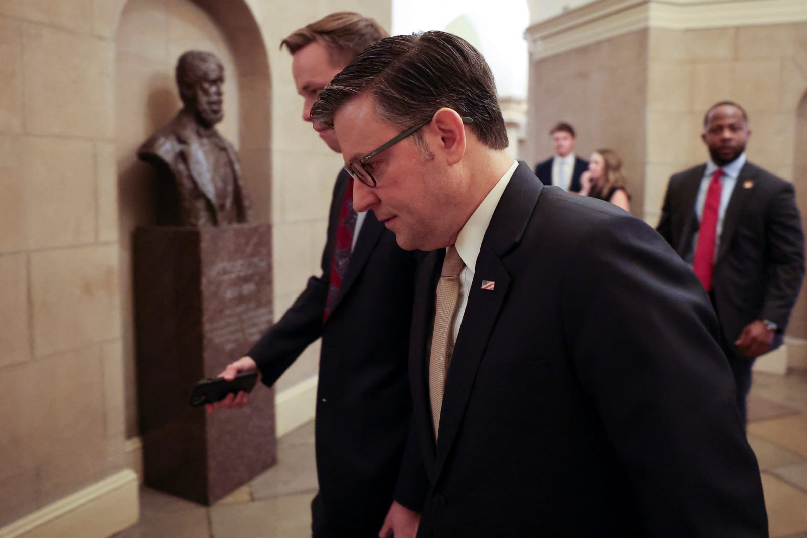 'Not the way things are supposed to work': Blue-state Republicans turn ...