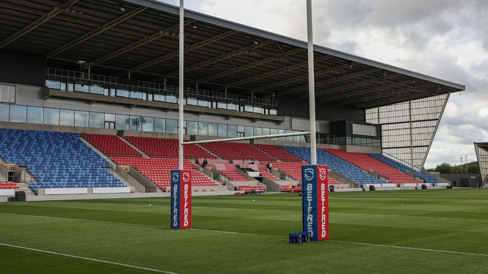 Salford Red Devils receive treble boost as Hull KR coach confirms loan ...