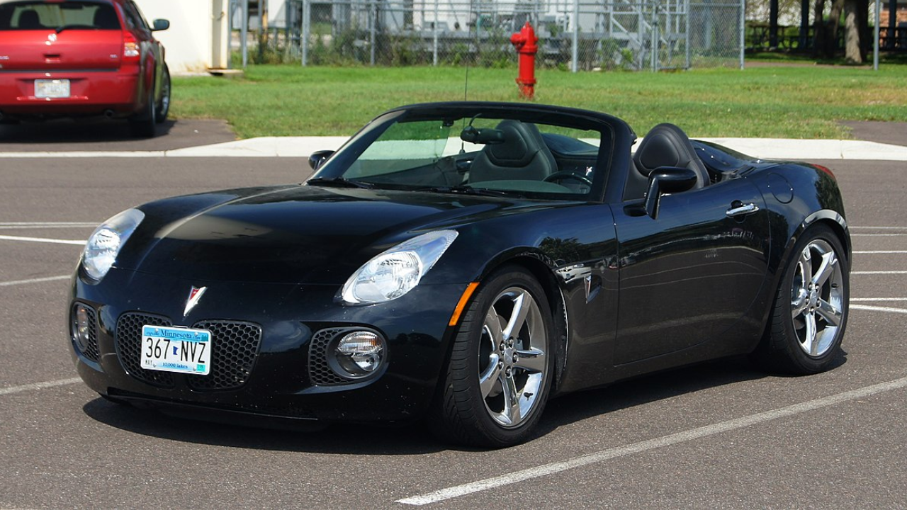 12 underrated sports cars from the 2000s