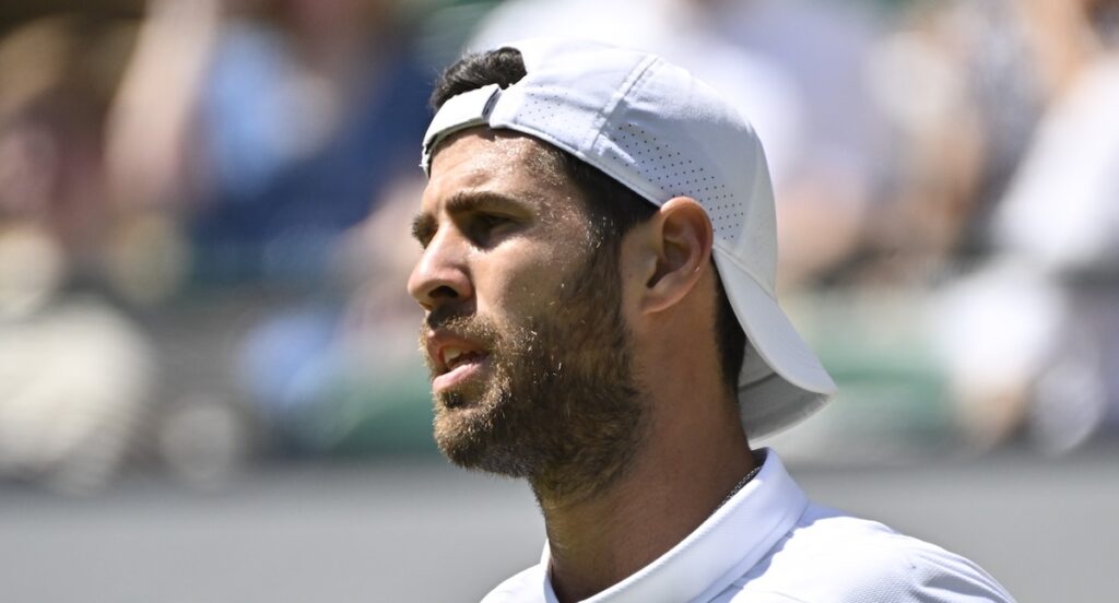 Khachanov ironise sur l’épi­sode « diar­rhée » de son adver­saire ...