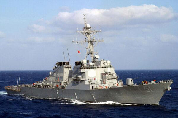 米海軍　アーレイバーク級　イージス艦　プレブル　　　ビッグ　チャレンジコイン 次世代駆逐艦”の最新レポート公開 設計変更とコスト増で「今の