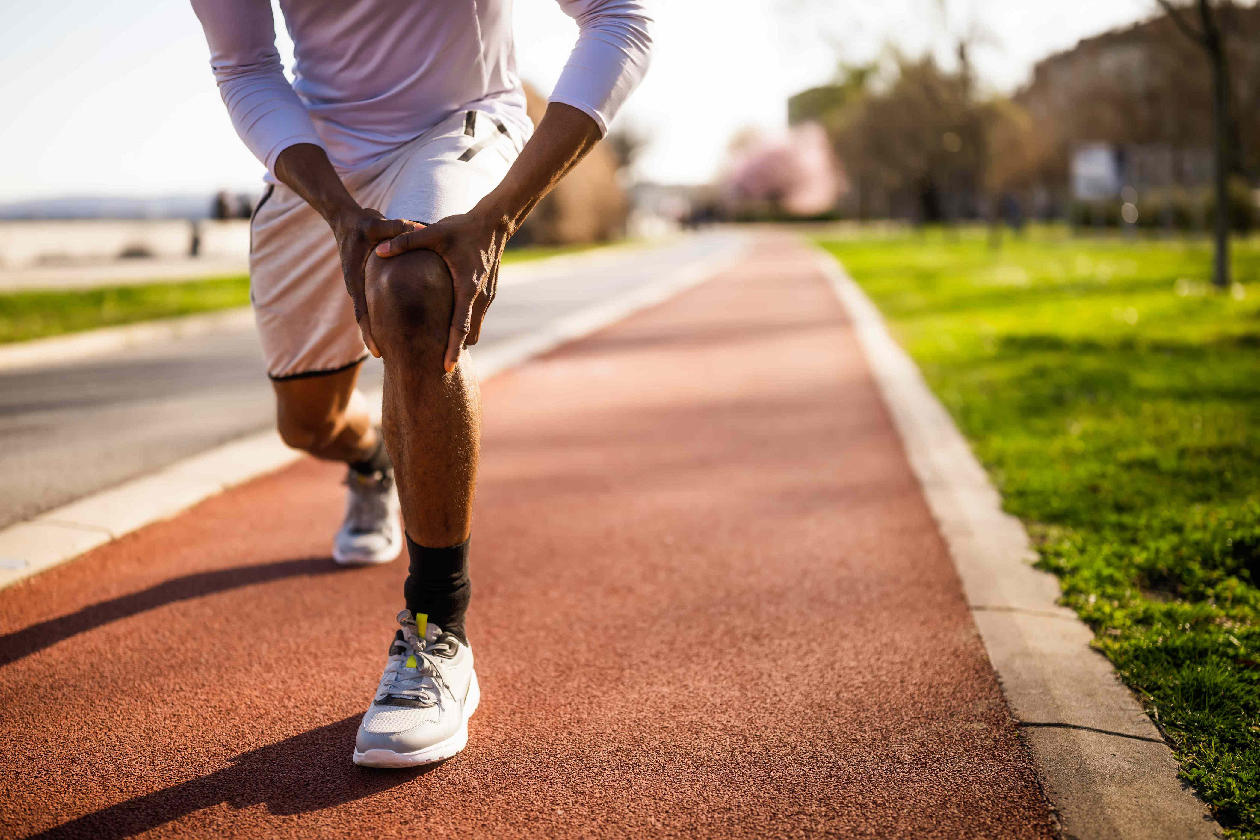 What Causes Water on the Knee (Knee Effusion) and How to Treat It