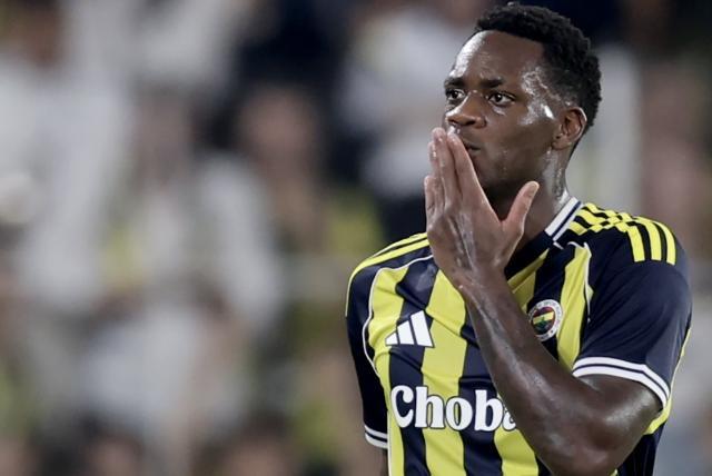 Jhon Durán, delantero de Fenerbahce.